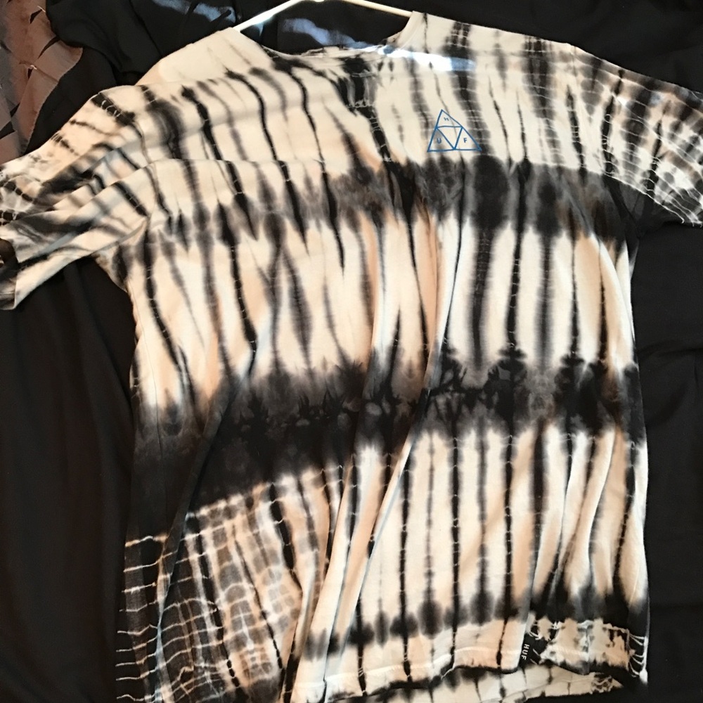 Huf Black and white tie-dye shirt Adult L